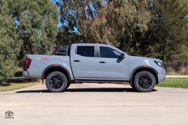 2023 Nissan Navara PRO-4X in Grey