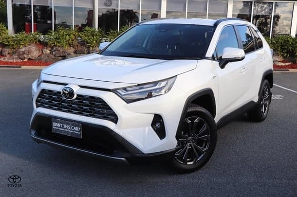 2025 Toyota RAV4 GXL AWD in White