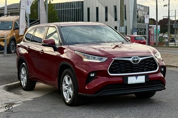 2024 Toyota Kluger GX in Red