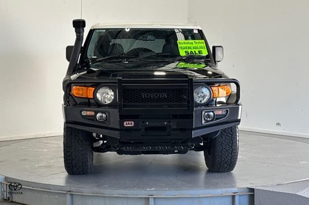 2015 Toyota FJ Cruiser Base in Black