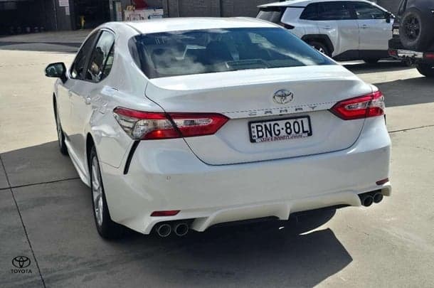 2019 Toyota Camry Ascent Sport in White