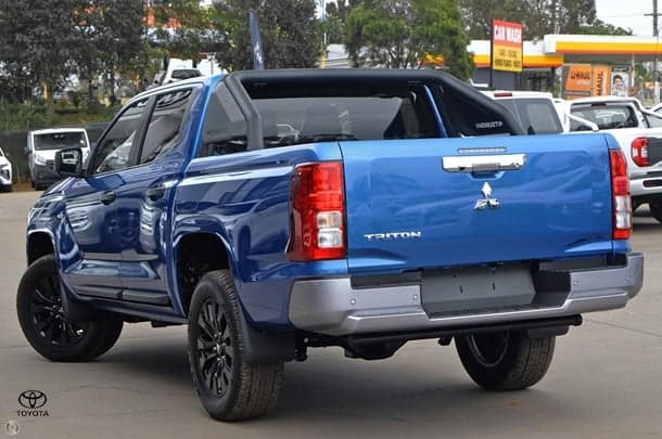 2025 Mitsubishi Triton GLX-R in Blue