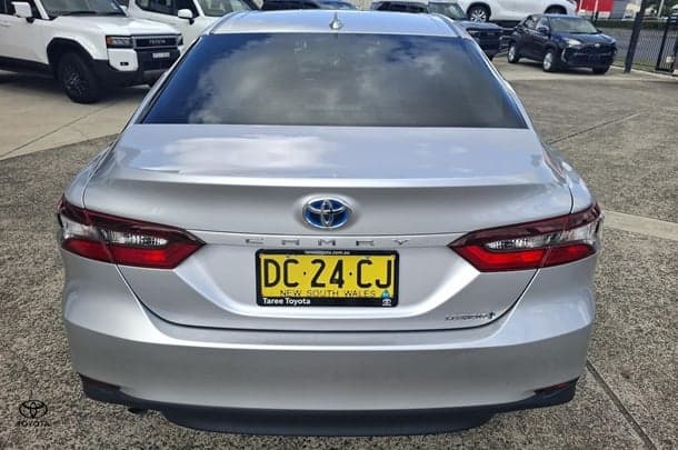 2021 Toyota Camry Ascent in Silver