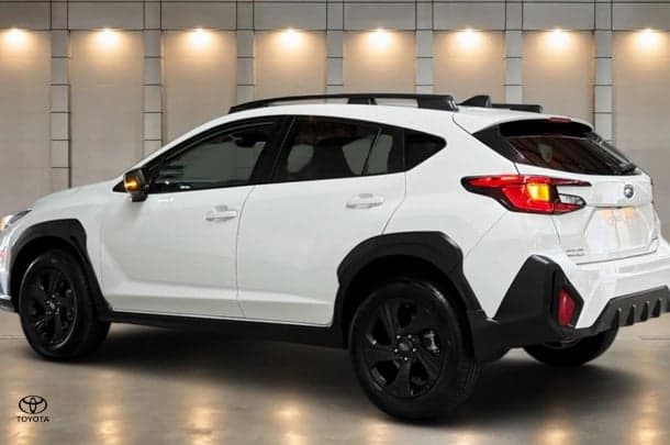 2025 Subaru Crosstrek 2.0L in White