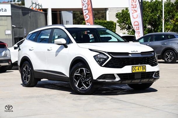 2022 Kia Sportage S in White