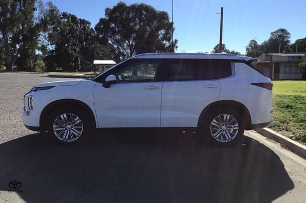2024 Mitsubishi Outlander LS in Other