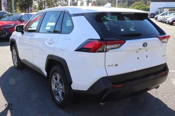 2022 Toyota RAV4 GX-2WD in White