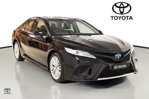 2020 Toyota Camry SL in Black