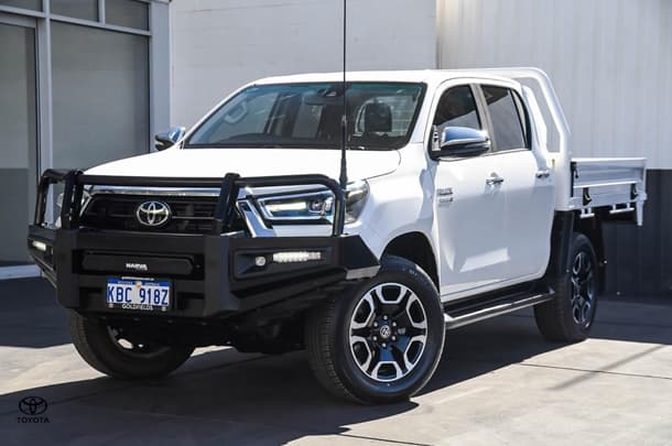 2021 Toyota Hilux SR5 in White