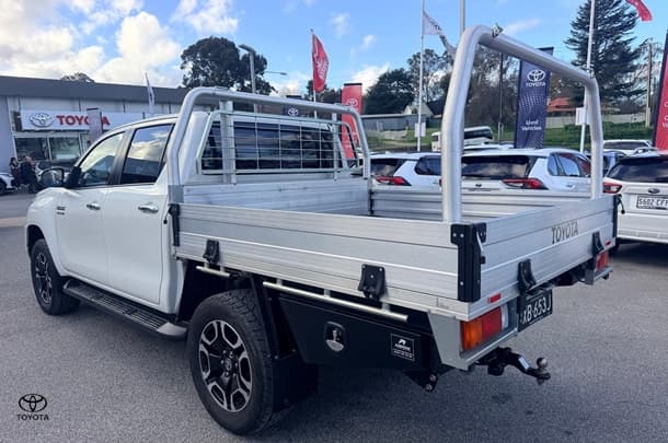 2020 Toyota Hilux SR5 in White