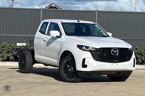 2025 Mazda BT-50 XT in White