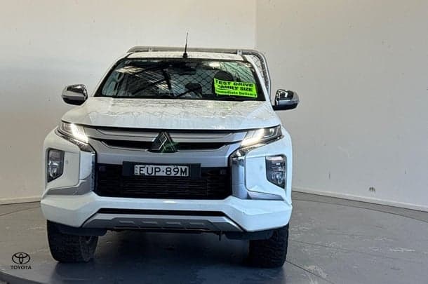 2022 Mitsubishi Triton GLX-R in White