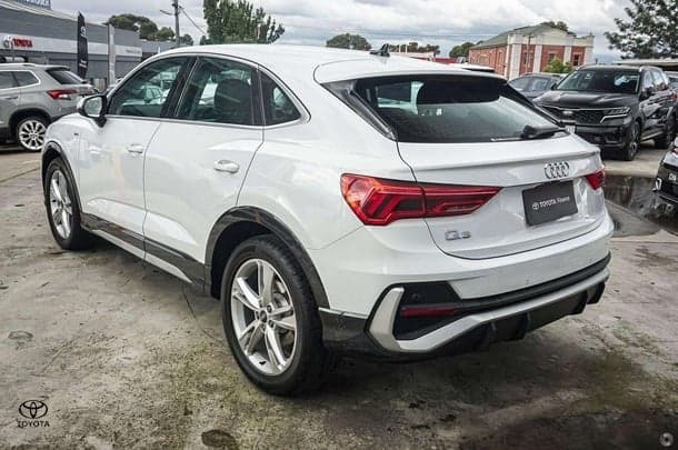 2024 Audi Q3 35 TFSI S line in White