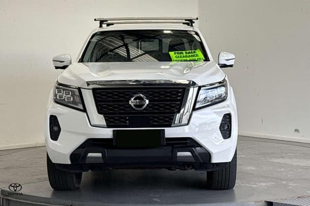 2021 Nissan Navara ST-X in White
