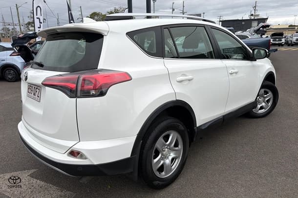 2018 Toyota RAV4 GX in White