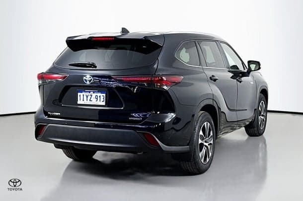 2024 Toyota Kluger GXL in Black