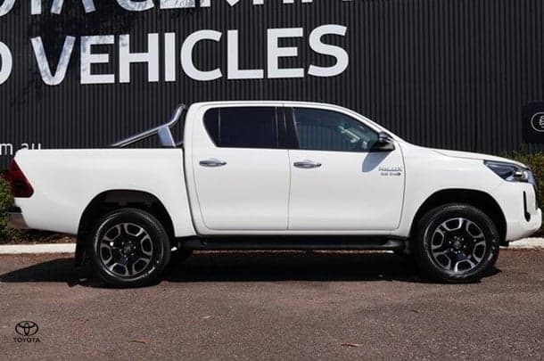 2020 Toyota Hilux SR5 in White