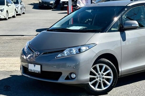 2014 Toyota Tarago GLX in Silver