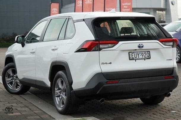 2022 Toyota RAV4 GX in White