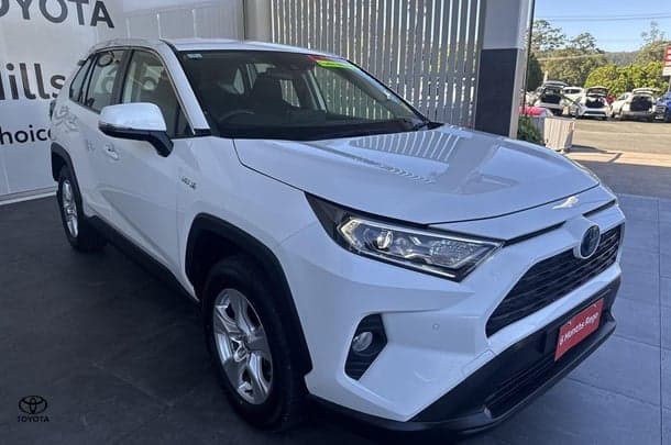 2020 Toyota RAV4 GX-2WD in White