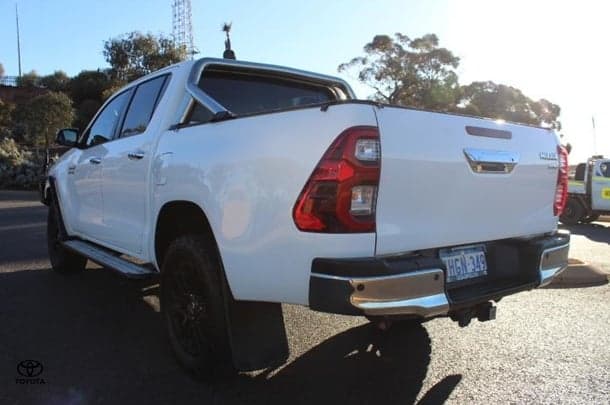 2021 Toyota Hilux SR5 in White
