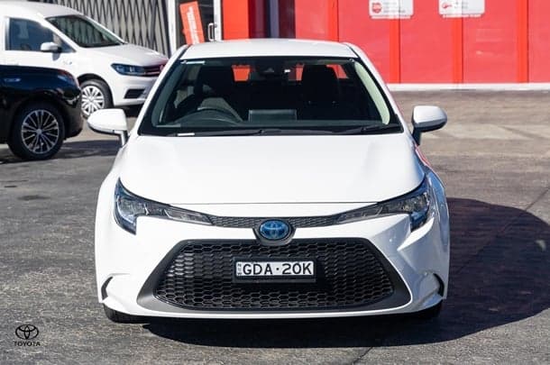 2021 Toyota Corolla Ascent Sport Hybrid in White