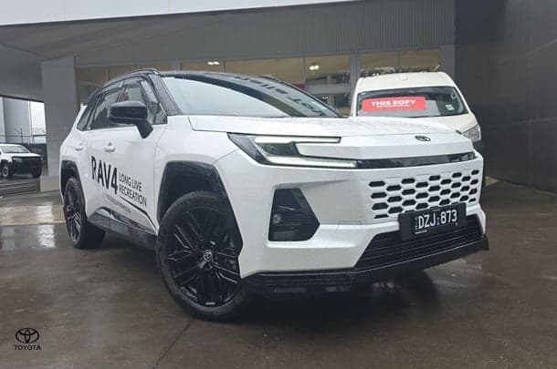 2026 Toyota RAV4 XSE in White