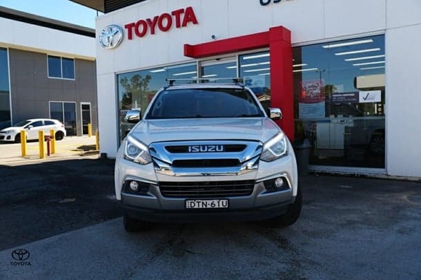 2017 Isuzu MU-X LS-T in White