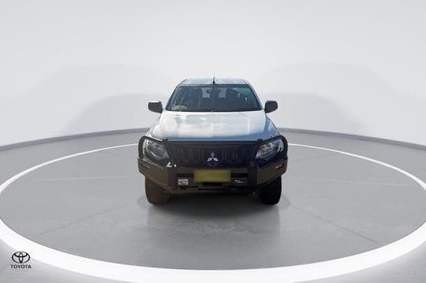 2018 Mitsubishi Triton GLX in White