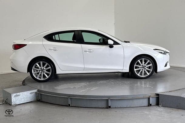 2018 Mazda 3 SP25 in White
