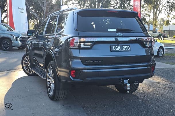 2025 Ford Everest Platinum in Grey