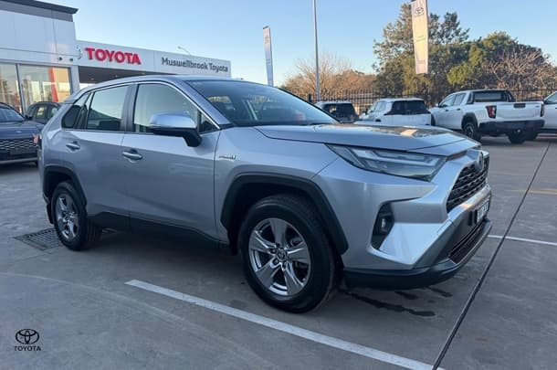 2022 Toyota RAV4 GX in Silver