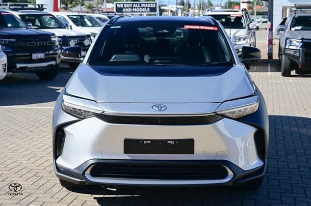 2024 Toyota bZ4X Base in Silver