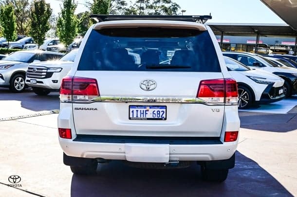 2016 Toyota Landcruiser Sahara in White