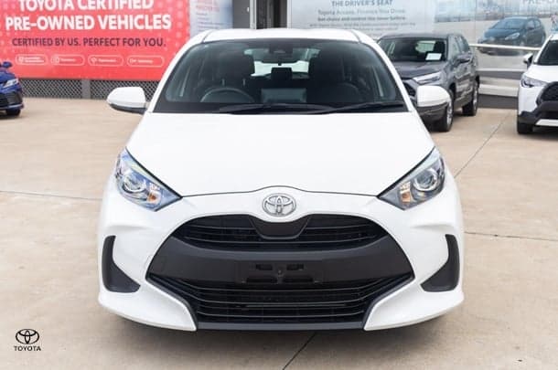2023 Toyota Yaris Ascent Sport in White
