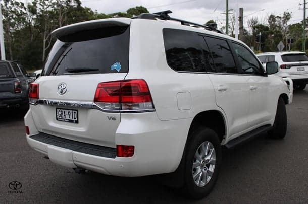 2017 Toyota Landcruiser VX in White