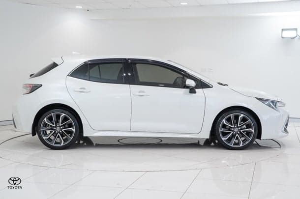 2020 Toyota Corolla ZR in White
