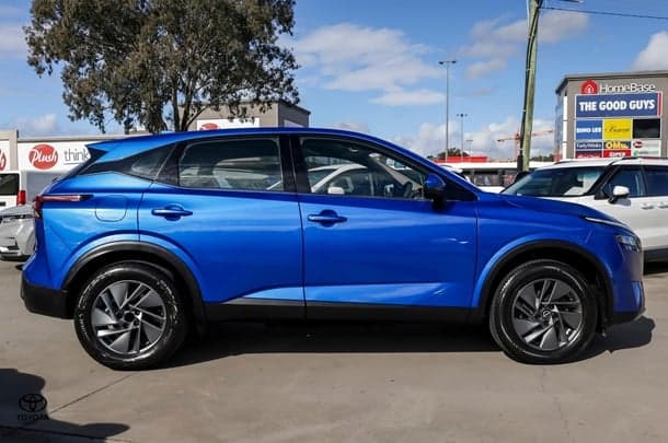 2024 Nissan QASHQAI ST in Blue