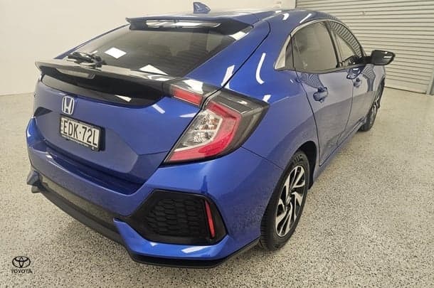 2019 Honda Civic VTi-S in Blue
