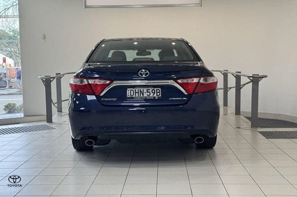 2017 Toyota Camry Atara SL in Blue
