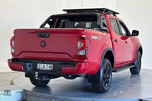 2021 Nissan Navara PRO-4X in Red