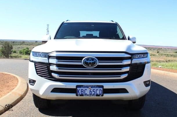 2022 Toyota Landcruiser VX in White