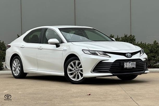 2022 Toyota Camry Ascent in White