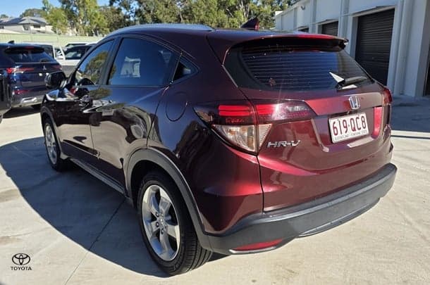 2016 Honda HR-V VTi-S in Red