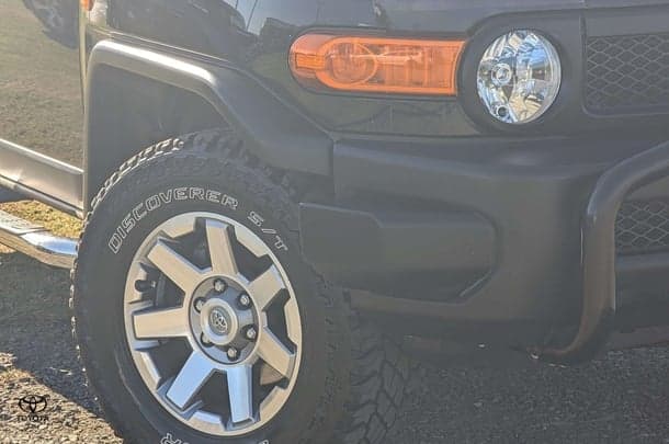 2013 Toyota FJ Cruiser FJ Cruiser in Two Tone Black