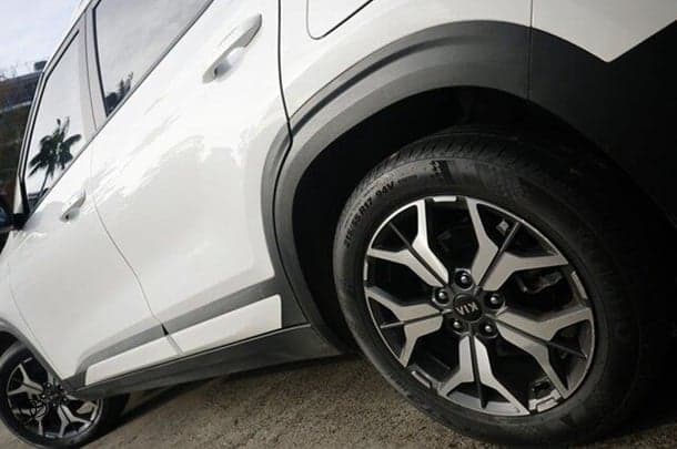 2021 Kia Seltos Sport+ in White