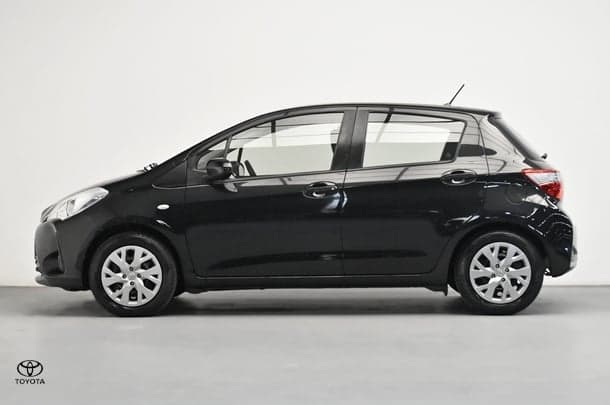 2019 Toyota Yaris Ascent in Black