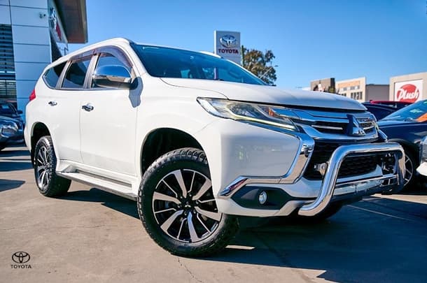 2016 Mitsubishi Pajero Sport GLS in White