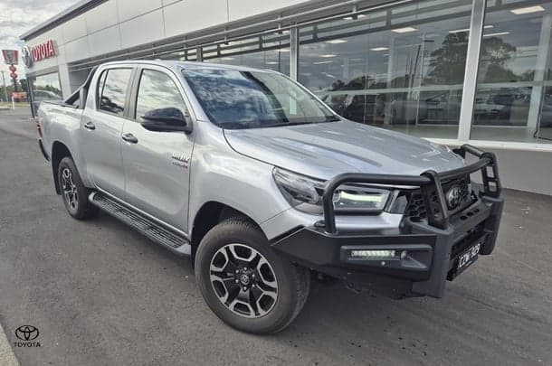 2024 Toyota Hilux SR5 48V in Silver