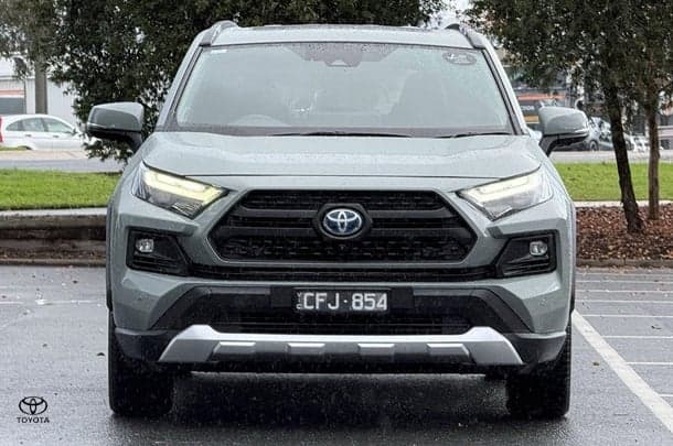 2023 Toyota RAV4 Edge AWD in Green